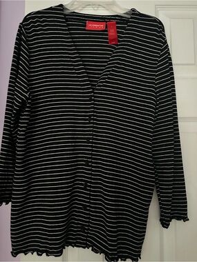 Liz Claiborne Black and White Striped Button-Down Top